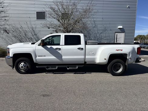 Used 2018 Chevrolet Silverado 3500 W/T w/ WT Convenience Package image 2