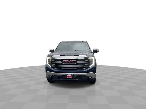 Used 2022 GMC Sierra 1500 SLT w/ SLT Convenience Package image 3