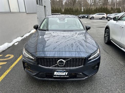 Certified 2025 Volvo S60 B5 Plus image 3