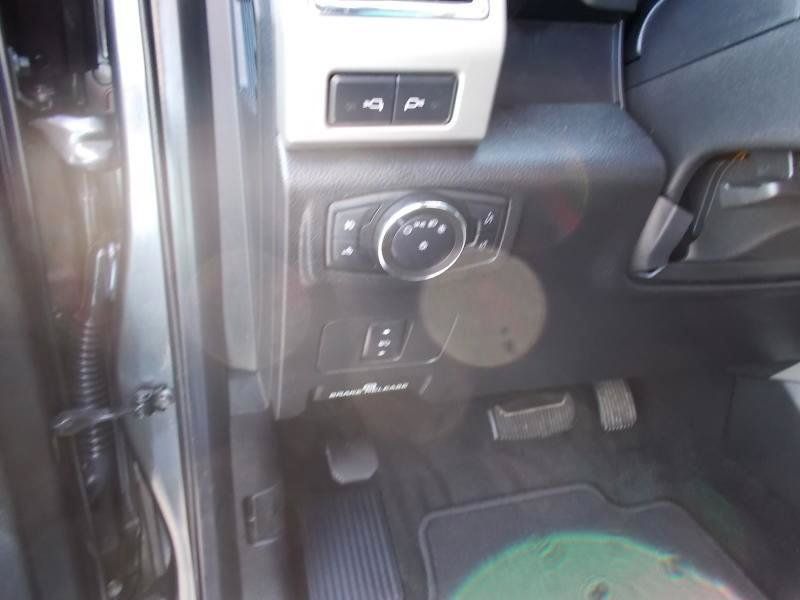Used 2017 Ford F250 Lariat w/ Chrome Package AWD/4WD image 33