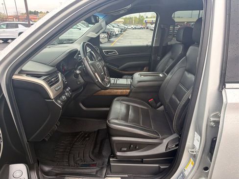 Used 2020 GMC Yukon XL Denali AWD/4WD image 19