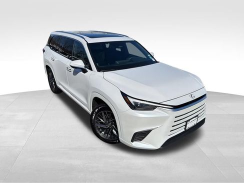 Used 2025 Lexus TX 350 AWD w/ Technology Package image 3