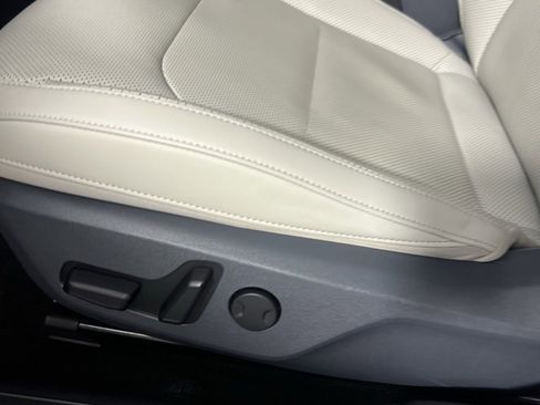 Used 2023 Kia EV6 Wind image 23