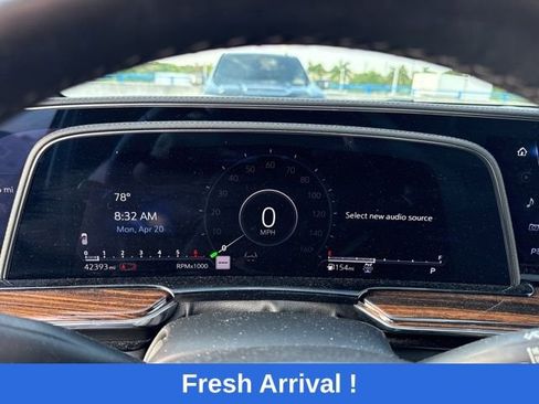 Used 2022 Cadillac Escalade ESV Premium Luxury image 5