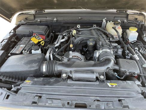 Used 2021 Jeep Gladiator Overland AWD/4WD image 36