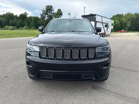 Used 2020 Jeep Grand Cherokee Altitude AWD/4WD image 7
