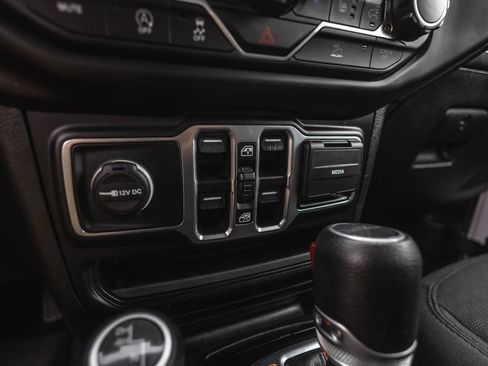 Used 2020 Jeep Gladiator Sport w/ Quick Order Package 24S AWD/4WD image 25