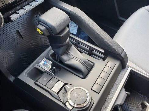 New 2026 Toyota Tacoma SR5 image 31