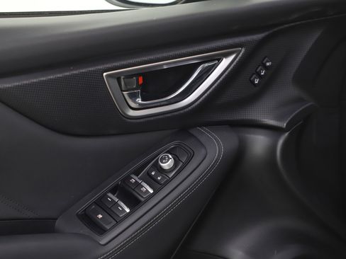 Used 2022 Subaru Forester Touring image 23