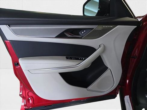 New 2026 Jaguar F-PACE R-Dynamic S image 23