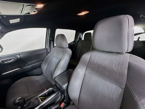 Used 2016 Toyota Tacoma TRD Sport w/ Towing Package image 20