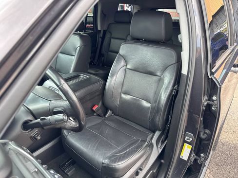 Used 2018 Chevrolet Tahoe Premier w/ RST 6.2L Performance Edition AWD/4WD image 12