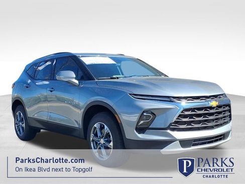 New 2026 Chevrolet Blazer LT w/ Convenience Package FWD image 1