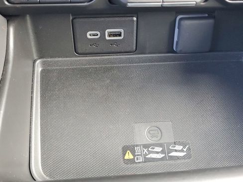 Used 2024 Chevrolet Tahoe High Country w/ Advanced Technology Package image 33