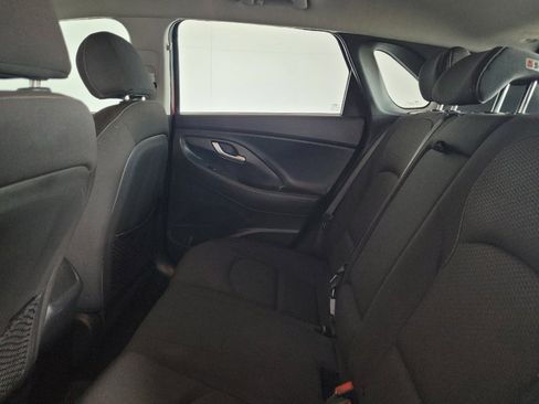Used 2018 Hyundai Elantra GT FWD image 18
