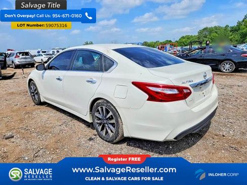 Used 2017 Nissan Altima 2.5 SV w/ Convenience Package FWD image 3