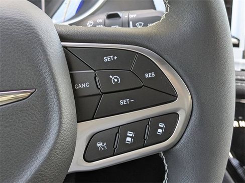 New 2026 Chrysler Pacifica Select image 26