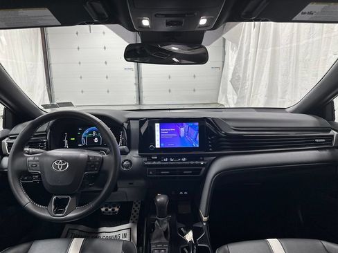 Used 2026 Toyota Camry SE FWD image 41