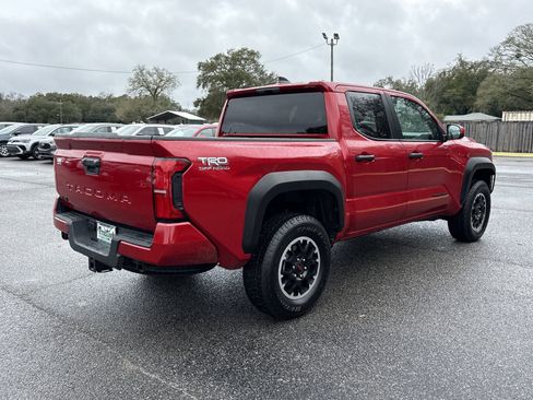 Used 2025 Toyota Tacoma TRD Off-Road AWD/4WD image 5