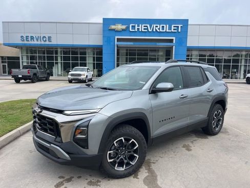 New 2026 Chevrolet Equinox ACTIV AWD/4WD image 2