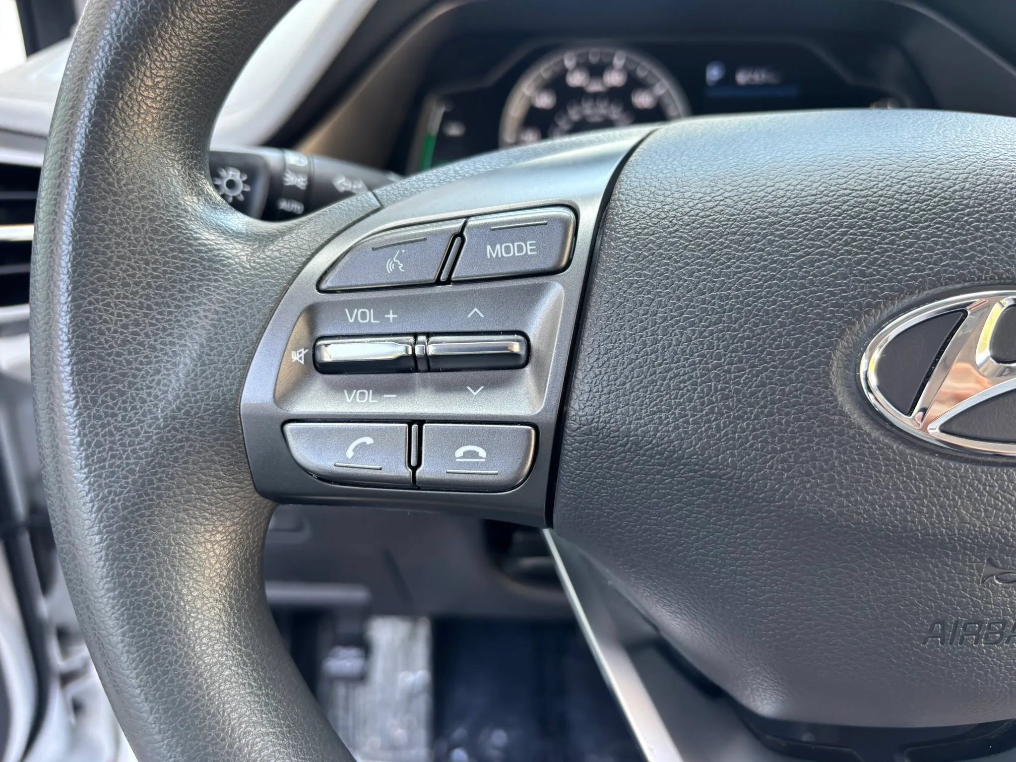 Used 2020 Hyundai Ioniq Blue FWD image 26
