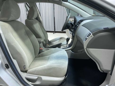 Used 2010 Toyota Corolla LE FWD image 14
