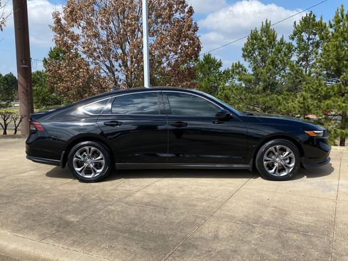 Certified 2023 Honda Accord EX image 7