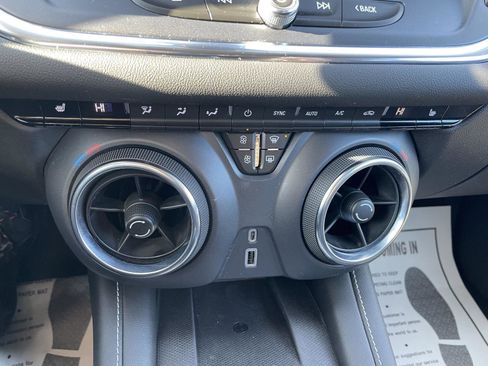 Used 2023 Chevrolet Blazer LT w/ Convenience Package image 30