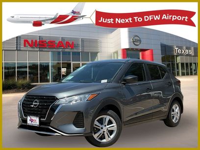 New 2025 Nissan Kicks Play S