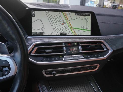 Used 2022 BMW X5 xDrive40i w/ M Sport Package AWD/4WD image 18