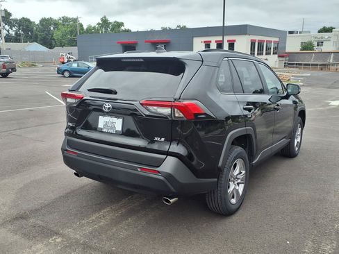 Certified 2025 Toyota RAV4 XLE FWD image 4