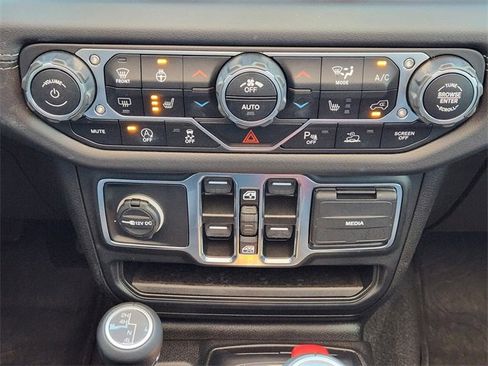 Used 2024 Jeep Wrangler Sahara w/ Technology Group image 18