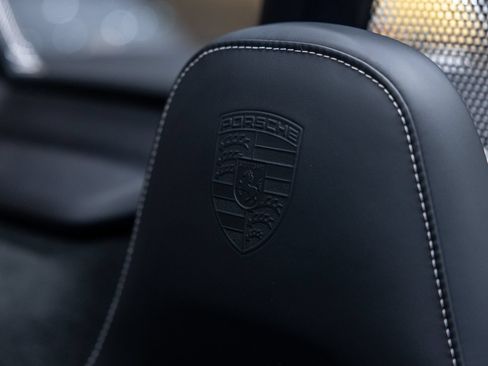 Certified 2024 Porsche 718 Boxster RWD image 32