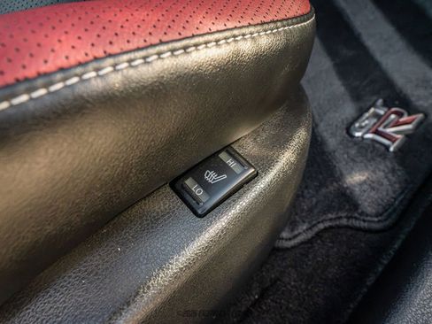 Used 2016 Nissan GT-R Black Edition AWD/4WD image 39