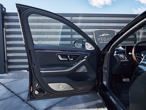 Used 2025 Mercedes-Benz Maybach S 580 Maybach S 580 image 22