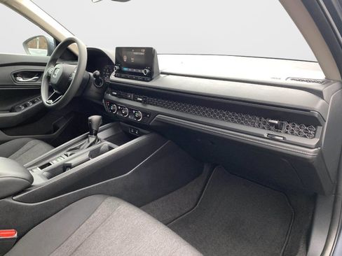 Used 2023 Honda Accord EX image 40