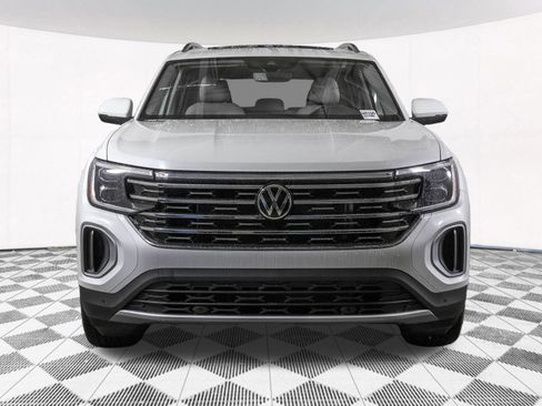 New 2026 Volkswagen Atlas SEL image 8