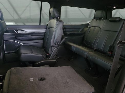 New 2026 Jeep Grand Wagoneer 4WD w/ Premium Group I image 8