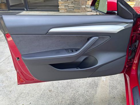 Used 2023 Tesla Model 3 Standard Range image 41