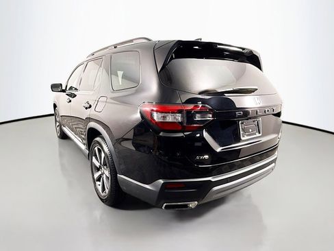 Used 2023 Honda Pilot Touring image 5