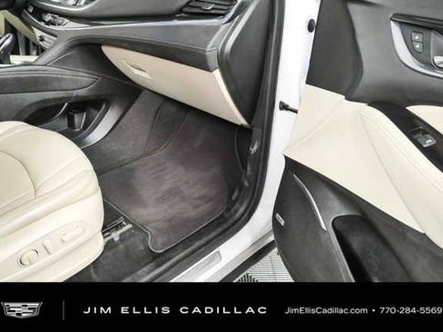 Used 2018 Buick Enclave Premium w/ Experience Buick Package FWD image 24