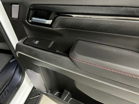 Used 2022 GMC Sierra 1500 AT4X image 61