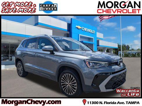 Used 2025 Volkswagen Taos SE FWD image 1