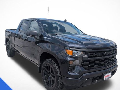 Used 2023 Chevrolet Silverado 1500 Custom AWD/4WD image 1