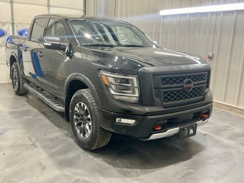 Used 2023 Nissan Titan PRO-4X w/ Pro-4x Convenience Package AWD/4WD image 2