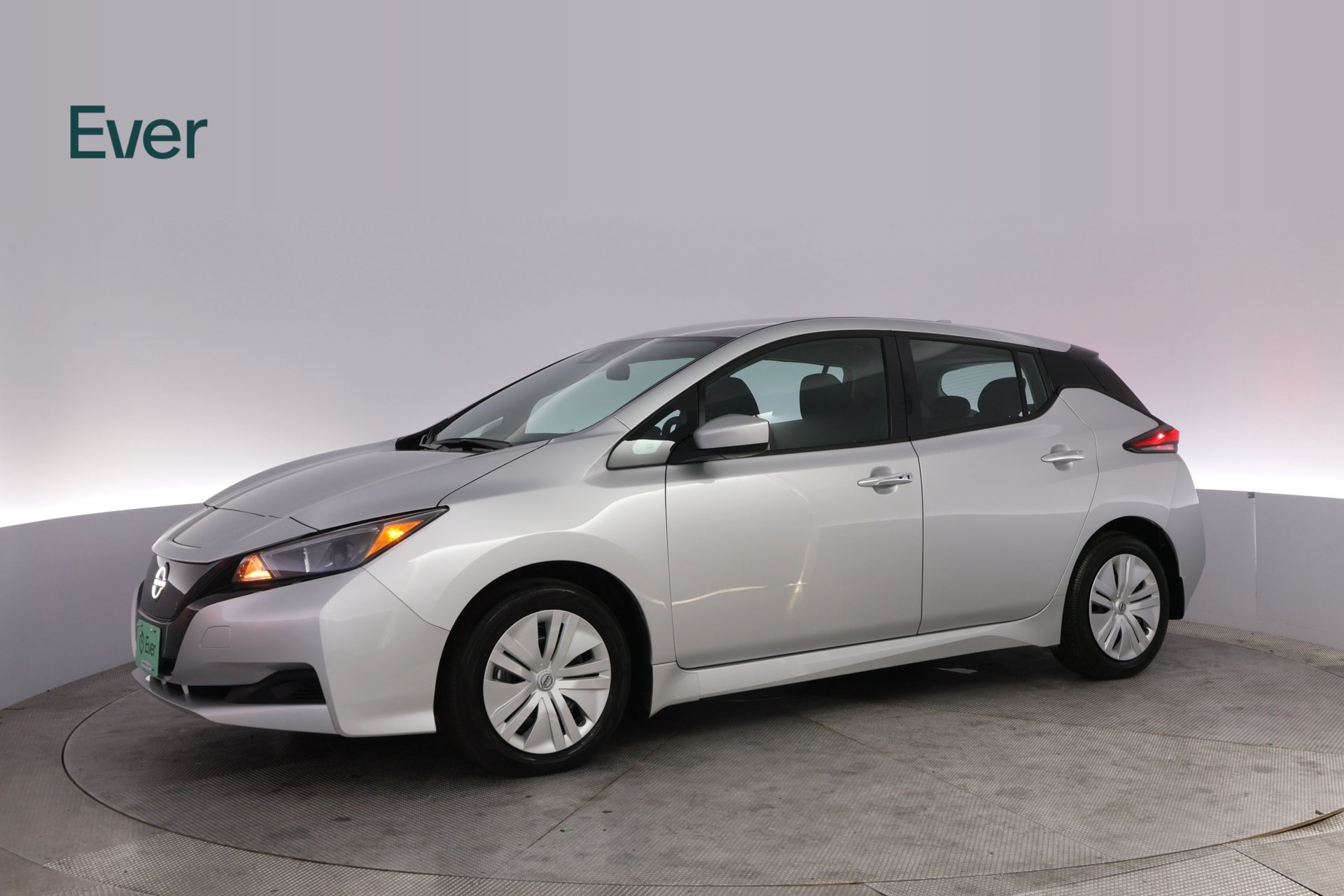 Used 2025 Nissan Leaf S FWD image 18