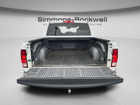 Used 2023 RAM 1500 Classic SLT w/ Protection Group AWD/4WD image 9
