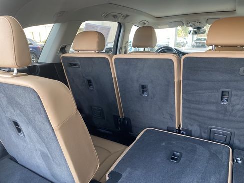 Used 2025 Audi Q7 3.0T Premium w/ Convenience Package image 21