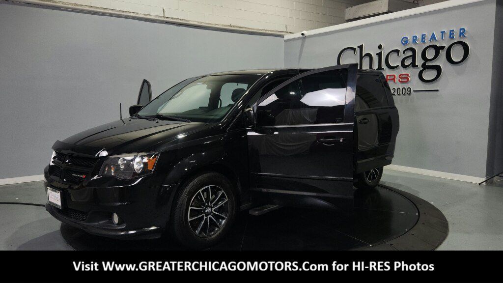 Used 2015 Dodge Grand Caravan SXT w/ Blacktop Package FWD image 18