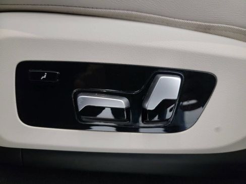 Used 2021 BMW X7 xDrive40i w/ Executive Package image 52